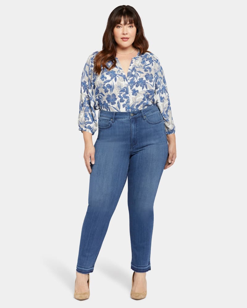 Front of a model wearing a size 14W The High Straight Released Hem in Rendezvous by NYDJ. | dia_product_style_image_id:296185